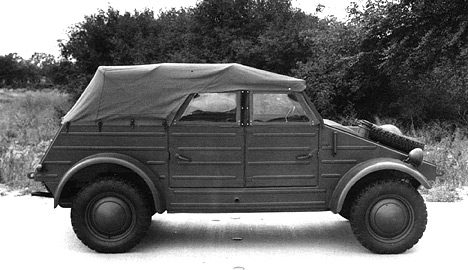 Во время войны завод Volkswagen был переориентирован на призводство военной техники. Такой, как легковой вездеход Kubelwagen (type 82)