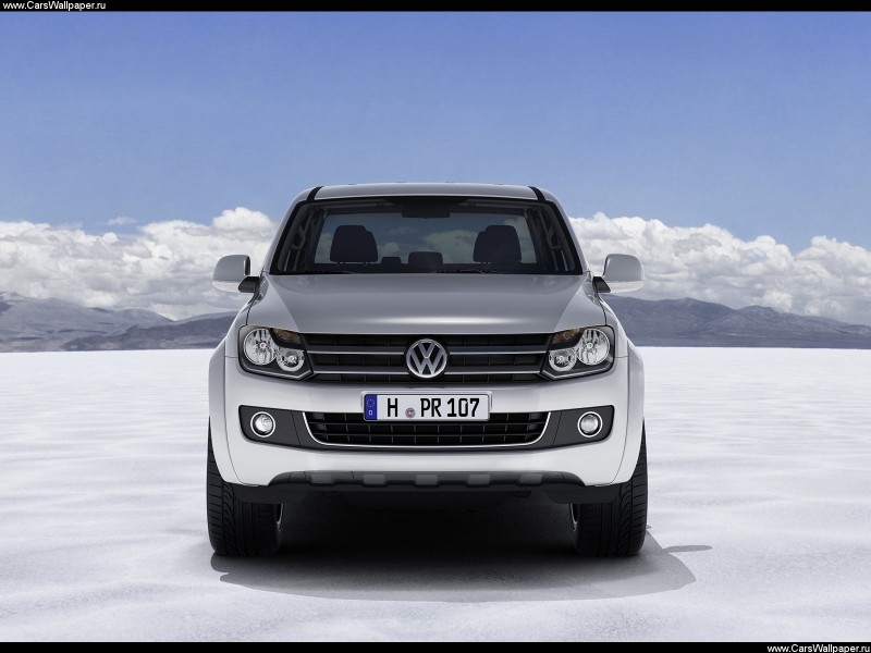 Пикап VW Amarok получил бензиновый двигатель для России.