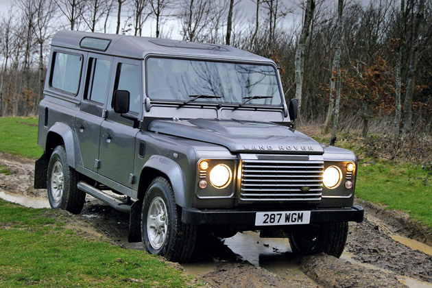 Интерьер от яхты получил Land Rover Defender