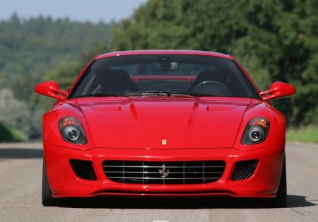 Компания Ferrari показала новый суперкар FF