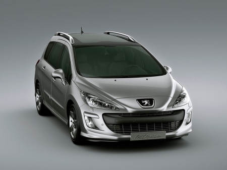 Женевский автосалон 2011: Peugeot представил новое семейство 308-й модели