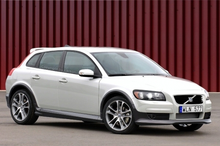 Первые шаги нового Volvo C30