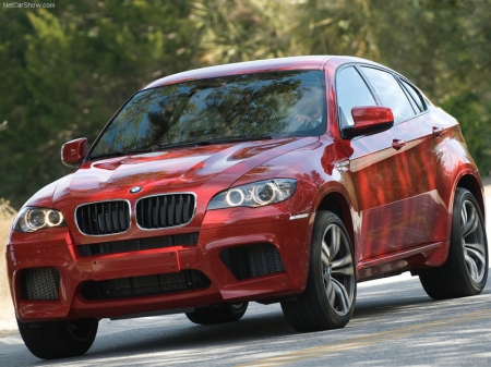 BMW X6 M «прокачали» G-Power до уровня гиперкара