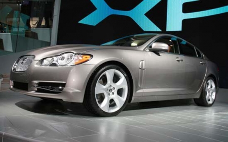 Презентация обновленного Jaguar XF состоится в апреле