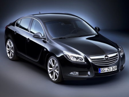 Покупатели вынудили Opel увеличить скорость Insignia