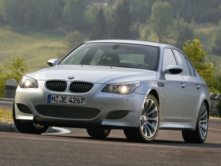 Стало известно место премьеры дизельного аналога BMW M5