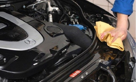 Нужно ли мыть двигатель на автомойке?