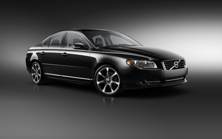 Volvo S80 vs. Volkswagen Passat